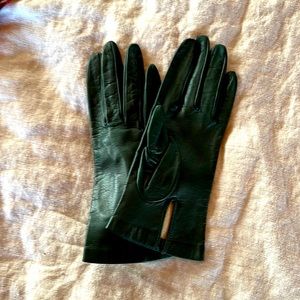 Neiman Marcus leather gloves, never worn.